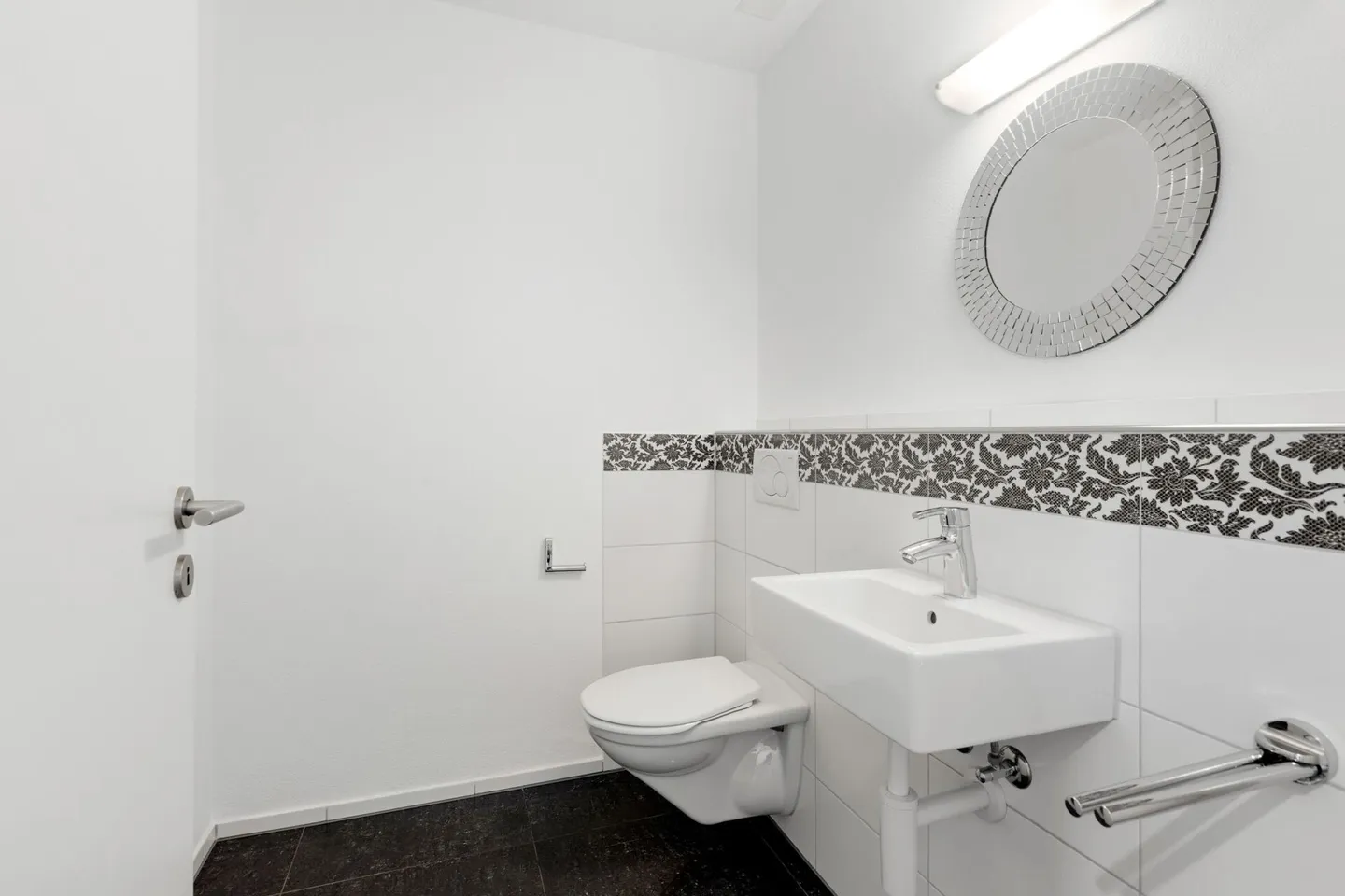 Appartement en duplex de 5 ½ pièces avec beaucoup d'espace pour vivre et se sentir bien ! - Photo 2 sur 14