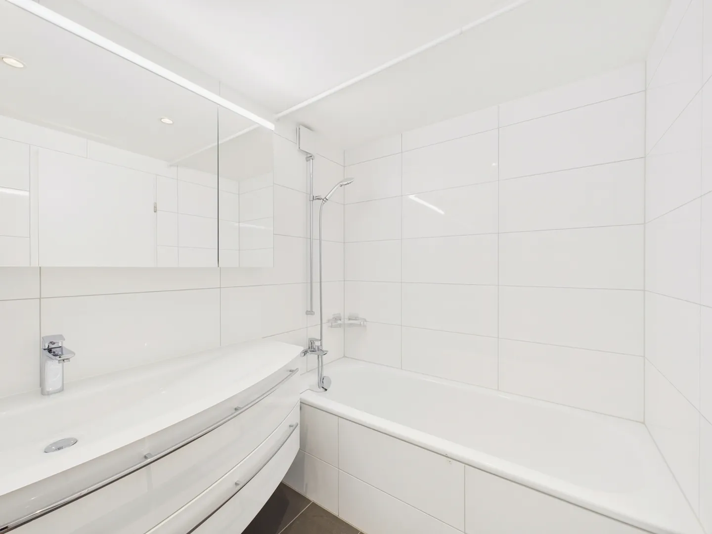 Appartement en duplex exclusif de 5,5 pièces avec des normes modernes à Birmenstorf AG - Photo 9 sur 12