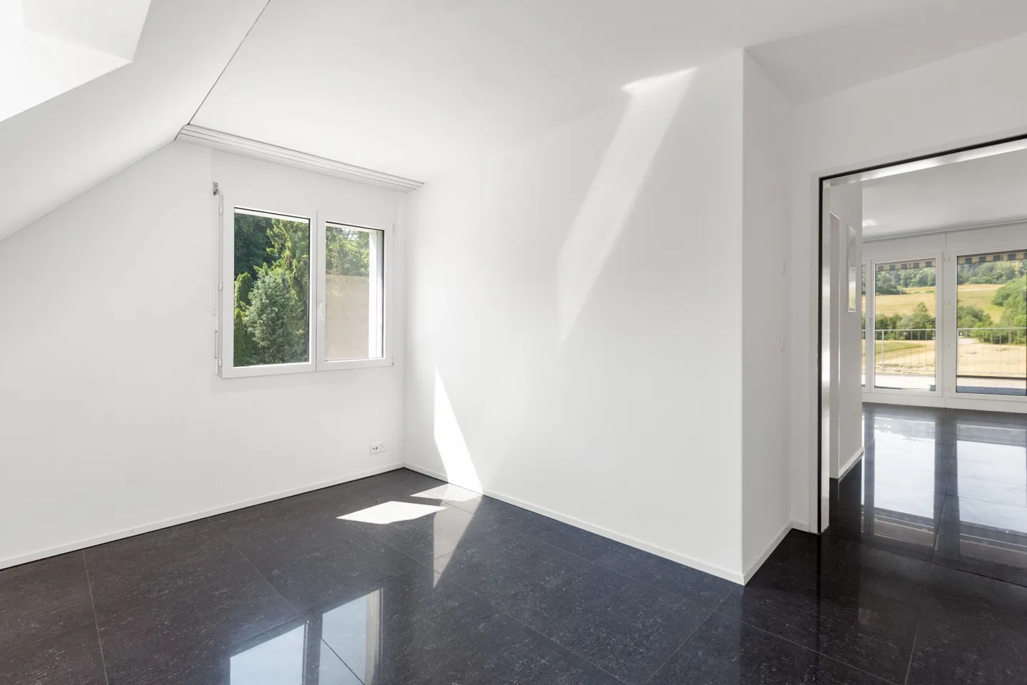 Appartement en duplex de 5 ½ pièces avec beaucoup d'espace pour vivre et se sentir bien ! - Photo 5 sur 14