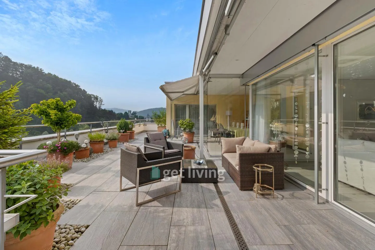 Stylish Living Above the Rooftops of Gattikon - Exclusive 4.5-Room Penthouse with Panoramic Views - Photo 8 of 11