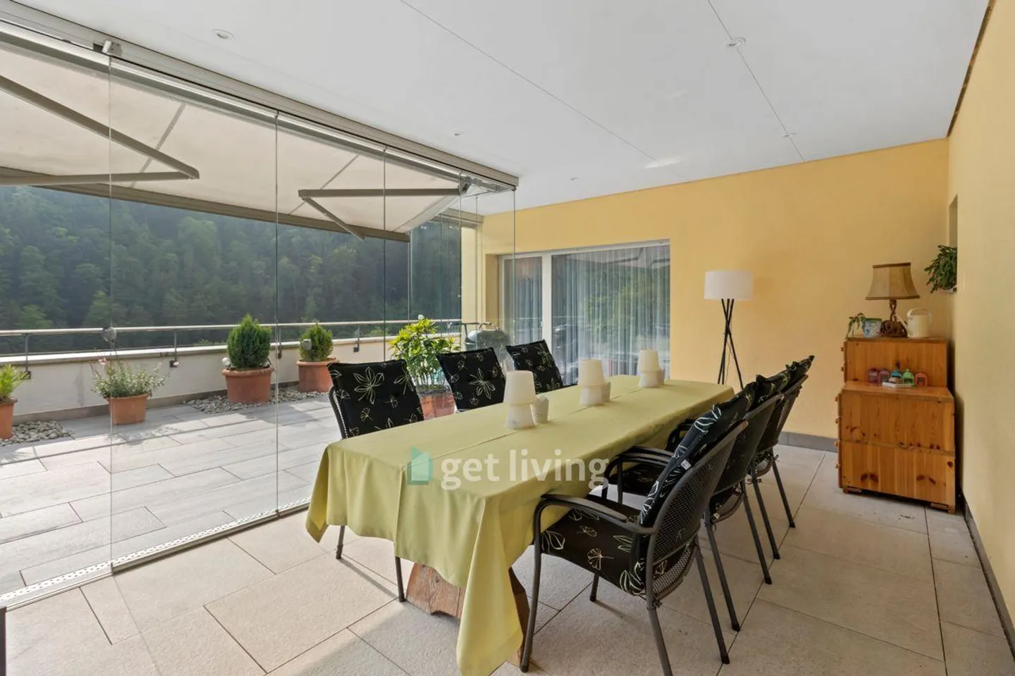 Stylish Living Above the Rooftops of Gattikon - Exclusive 4.5-Room Penthouse with Panoramic Views - Photo 10 of 11