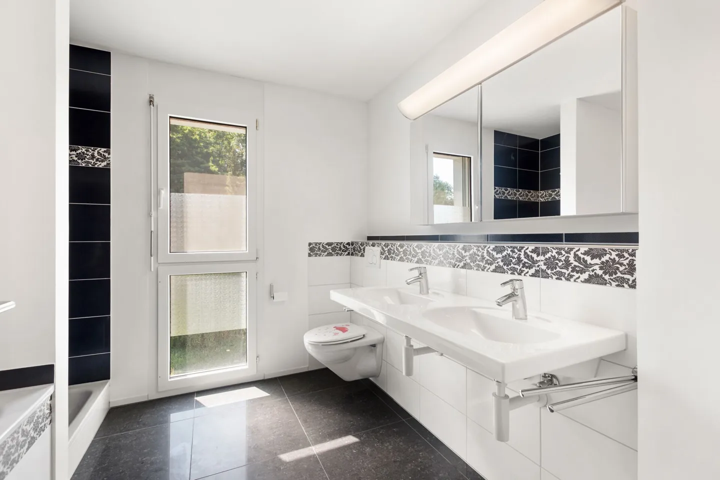 Appartement en duplex de 5 ½ pièces avec beaucoup d'espace pour vivre et se sentir bien ! - Photo 6 sur 14