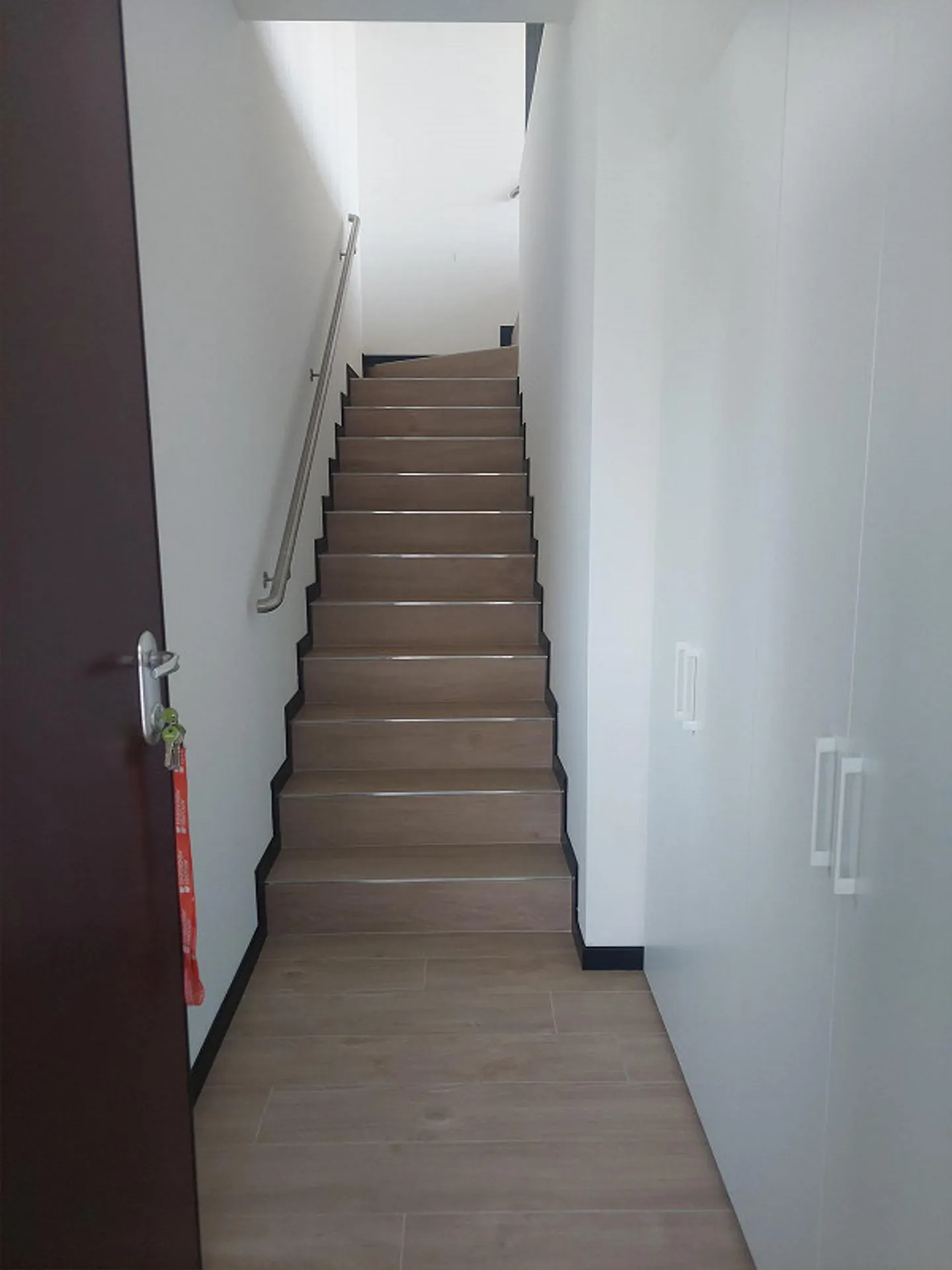 APPARTEMENT SPACIEUX COMPLÈTEMENT RÉNOVÉ - Photo 1 sur 30