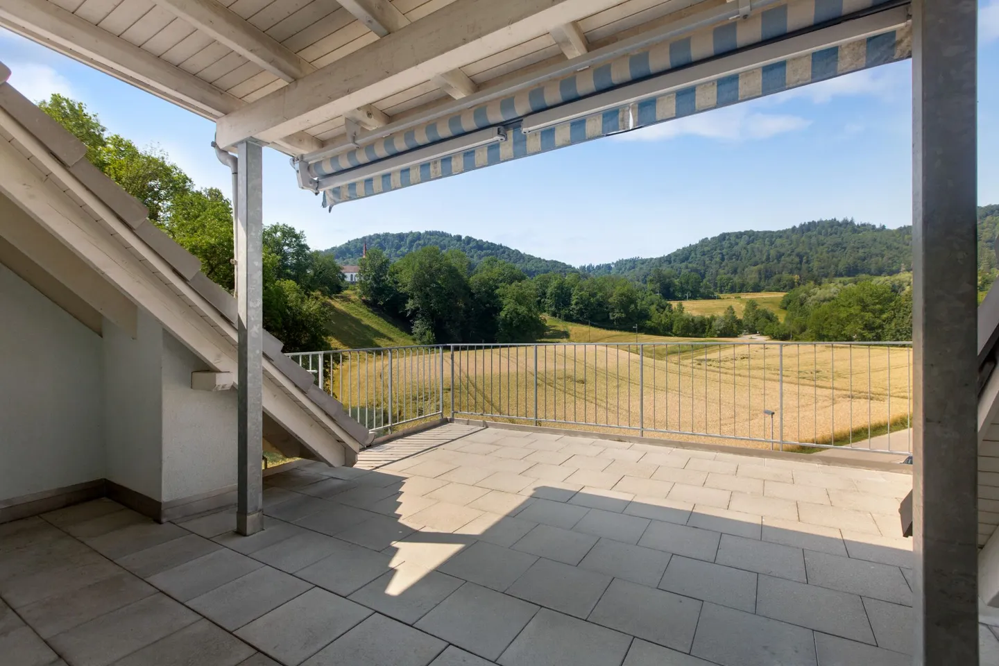 Appartement en duplex de 5 ½ pièces avec beaucoup d'espace pour vivre et se sentir bien ! - Photo 8 sur 14