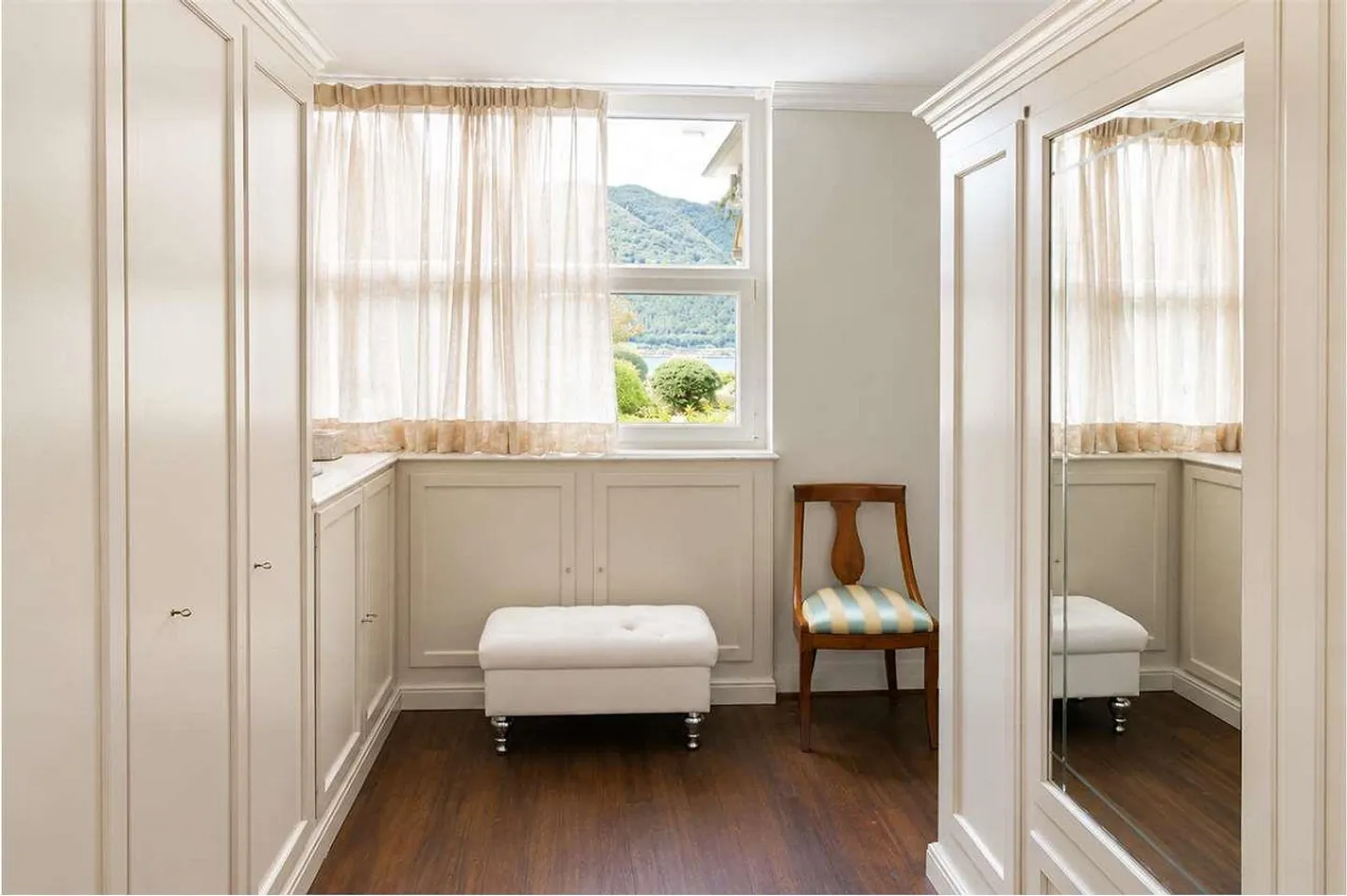 Exclusive 4.5-room duplex with private garden and spectacular view - Photo 4 of 12