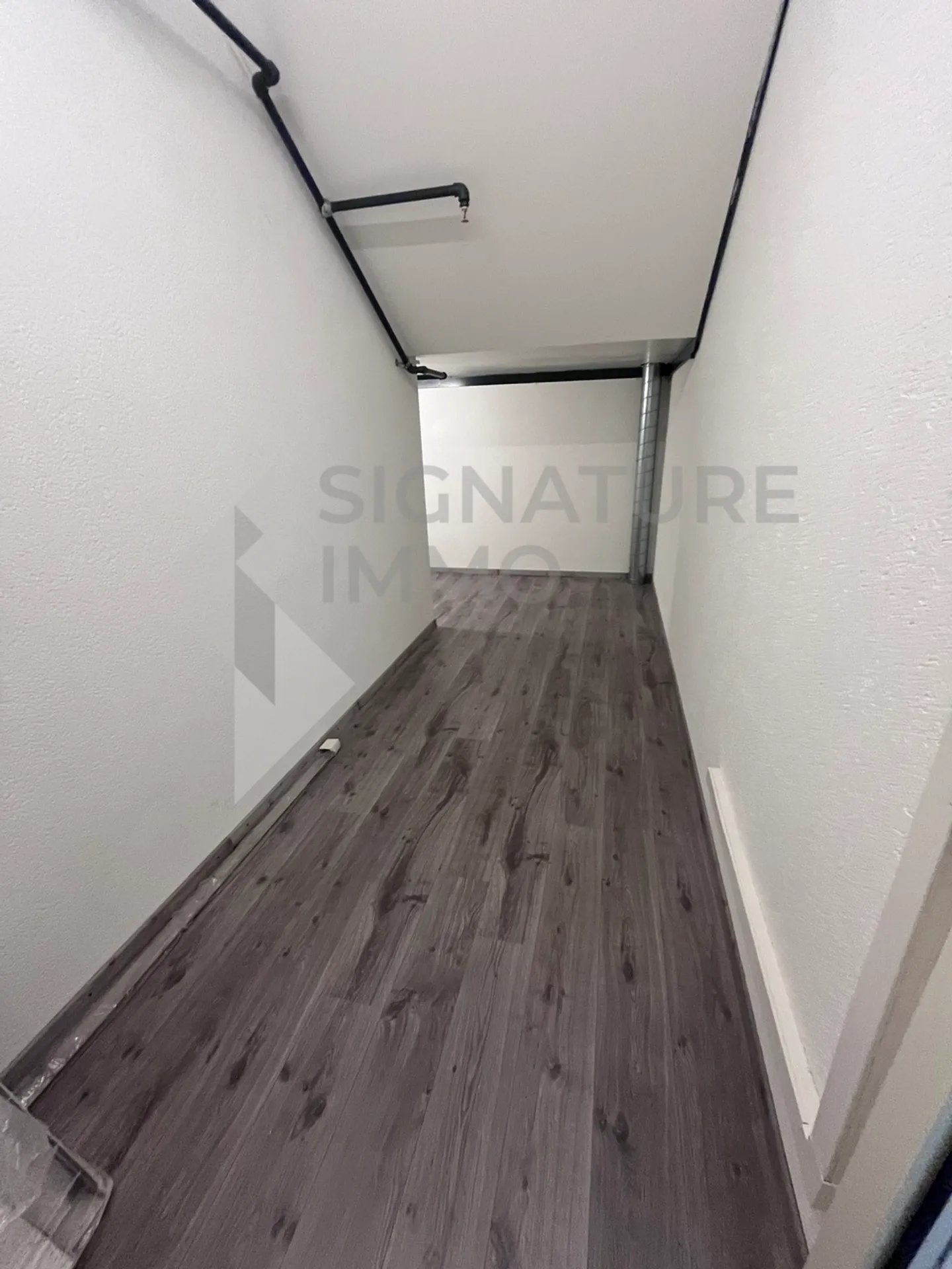 À louer - Rare sur le marché ! Local commercial polyvalent de 594 m² - Photo 7 sur 23