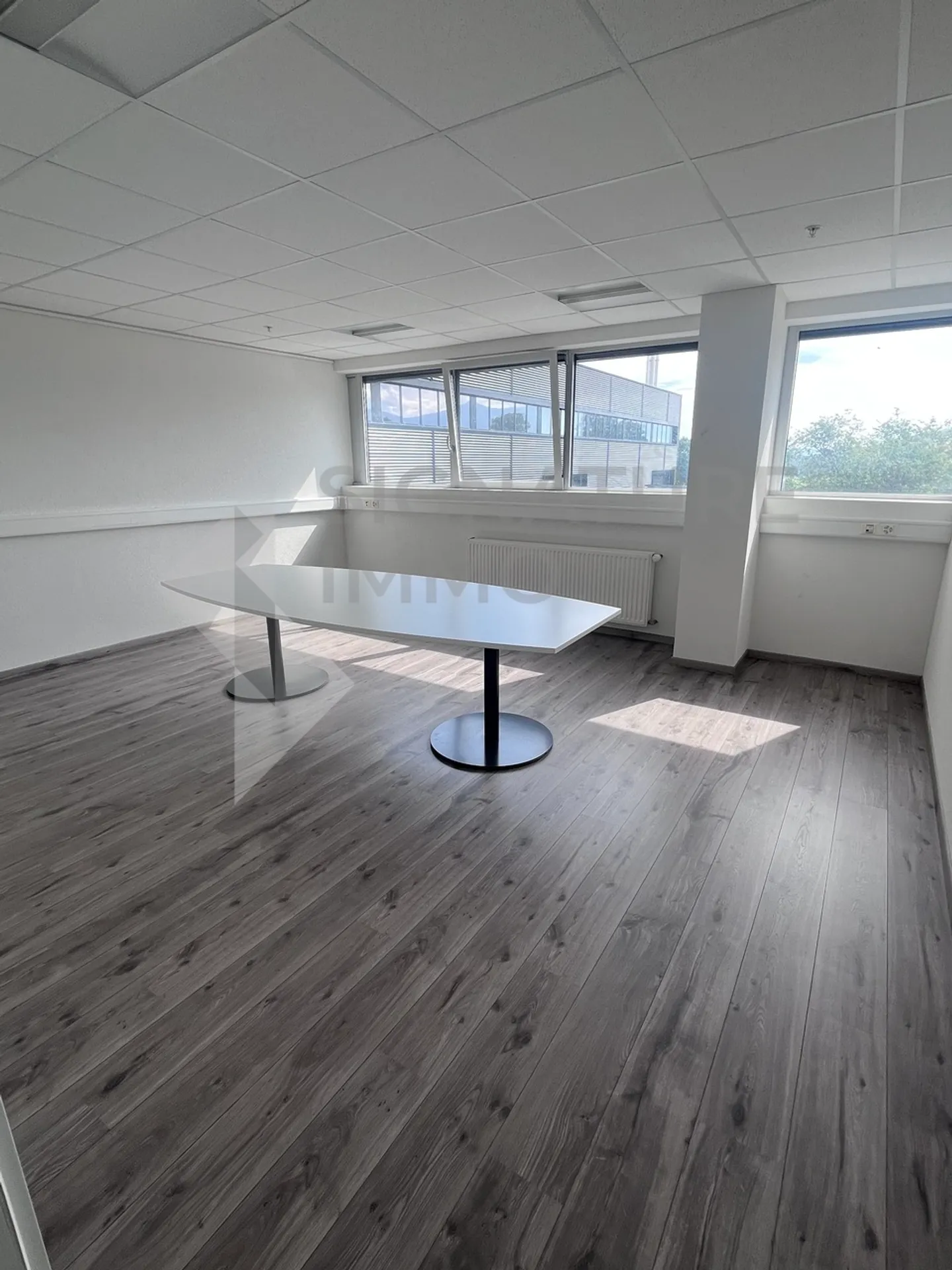 À louer - Rare sur le marché ! Local commercial polyvalent de 594 m² - Photo 9 sur 23