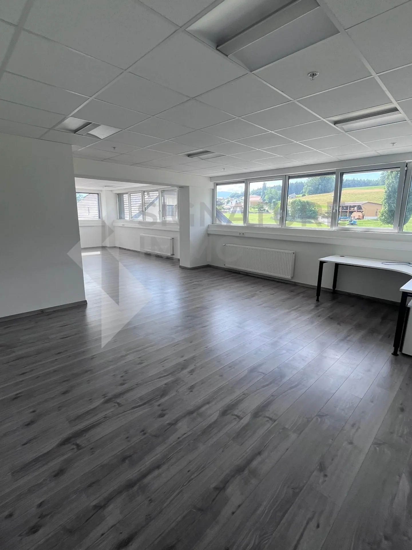 À louer - Rare sur le marché ! Local commercial polyvalent de 594 m² - Photo 14 sur 23