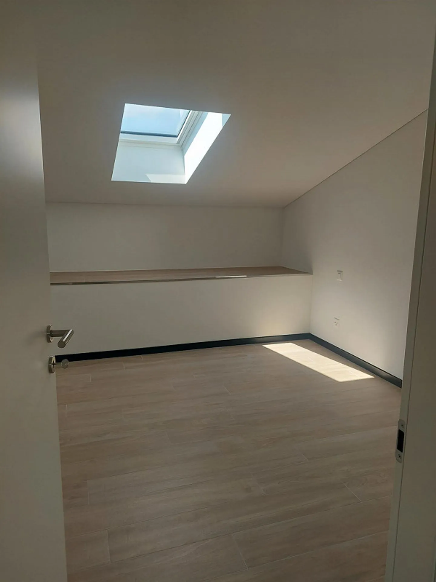 APPARTEMENT SPACIEUX COMPLÈTEMENT RÉNOVÉ - Photo 19 sur 30