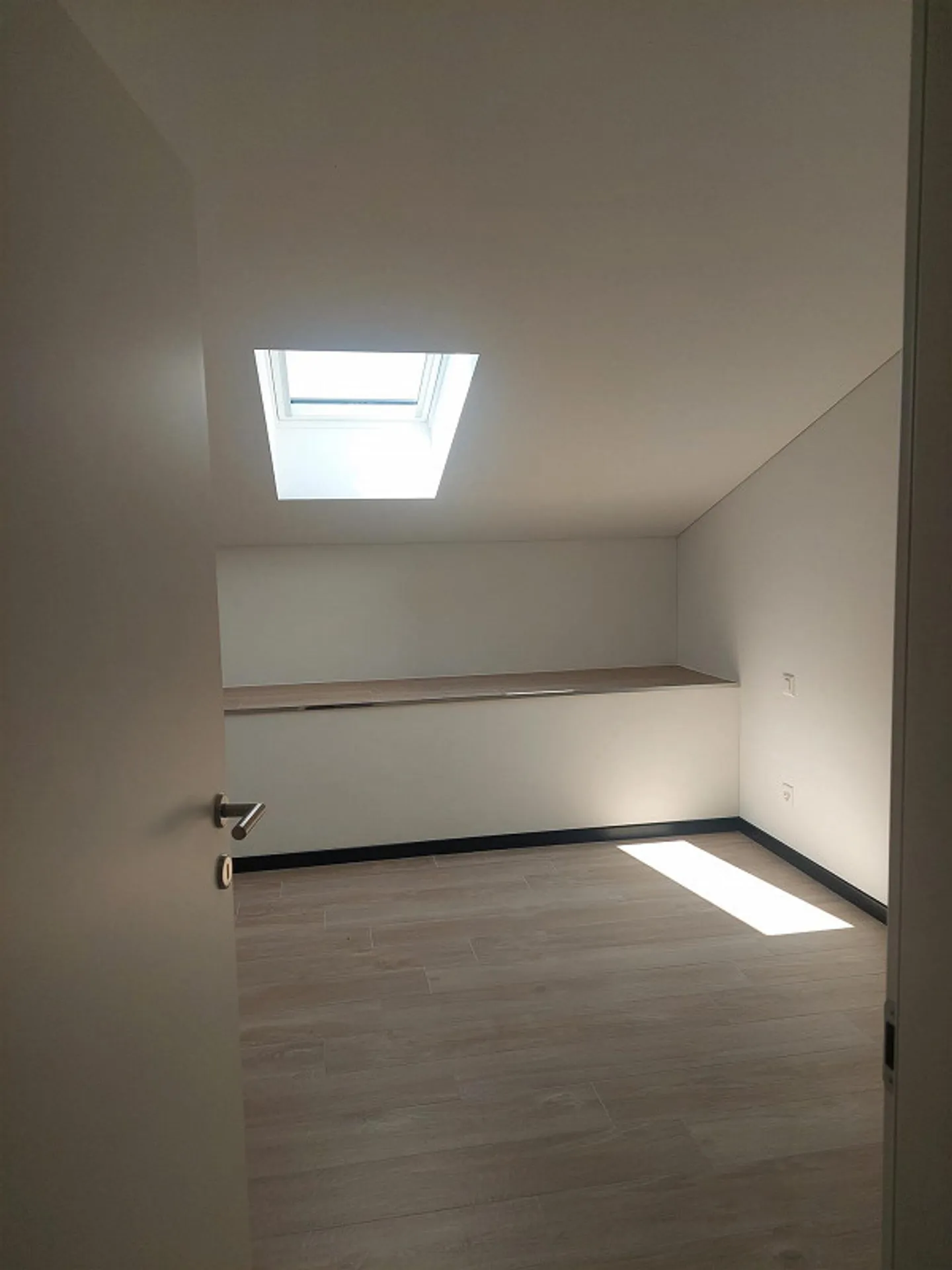 APPARTEMENT SPACIEUX COMPLÈTEMENT RÉNOVÉ - Photo 22 sur 30