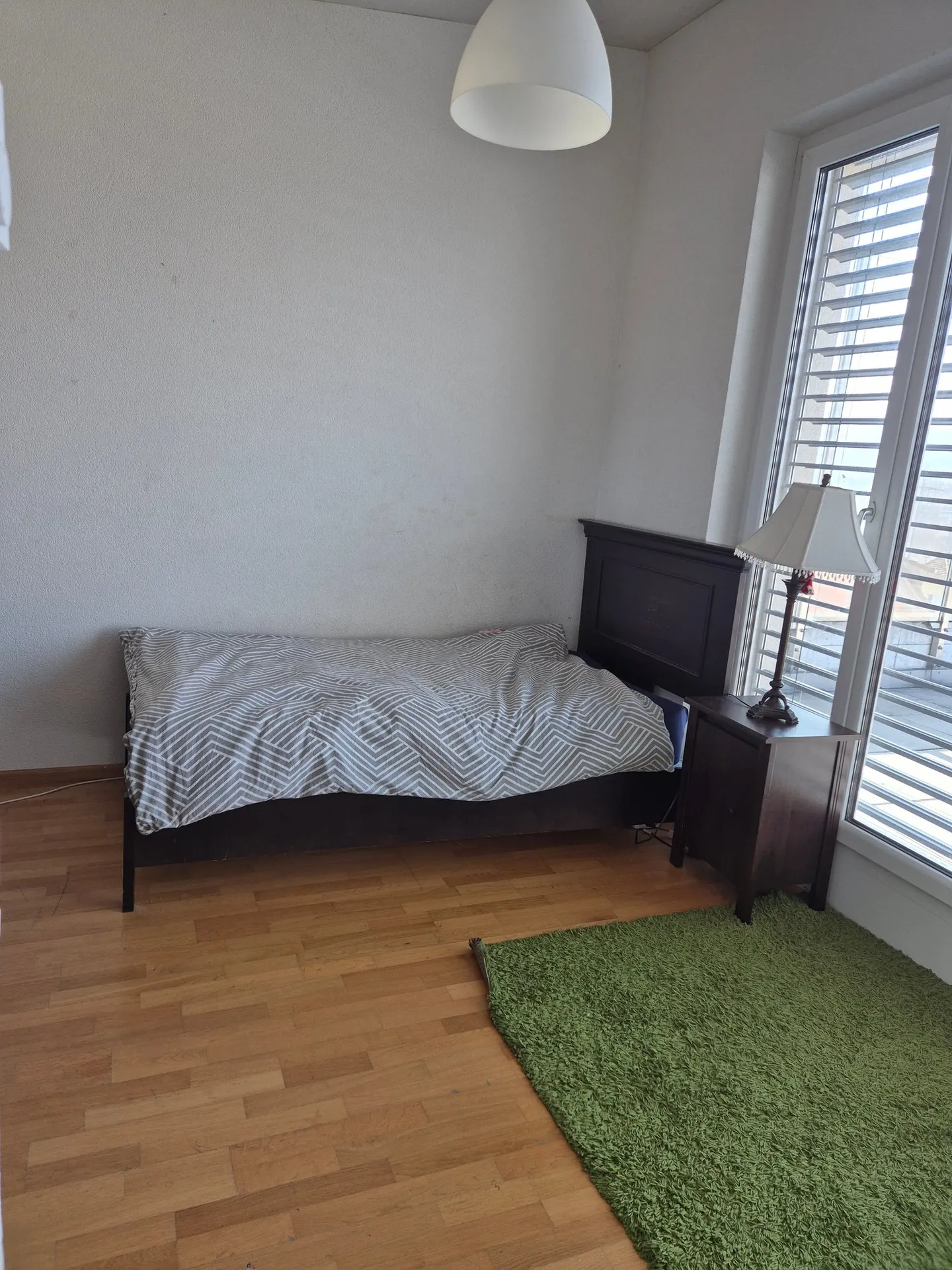 Geräumiges Penthouse mit Balkon - Foto 6 von 8