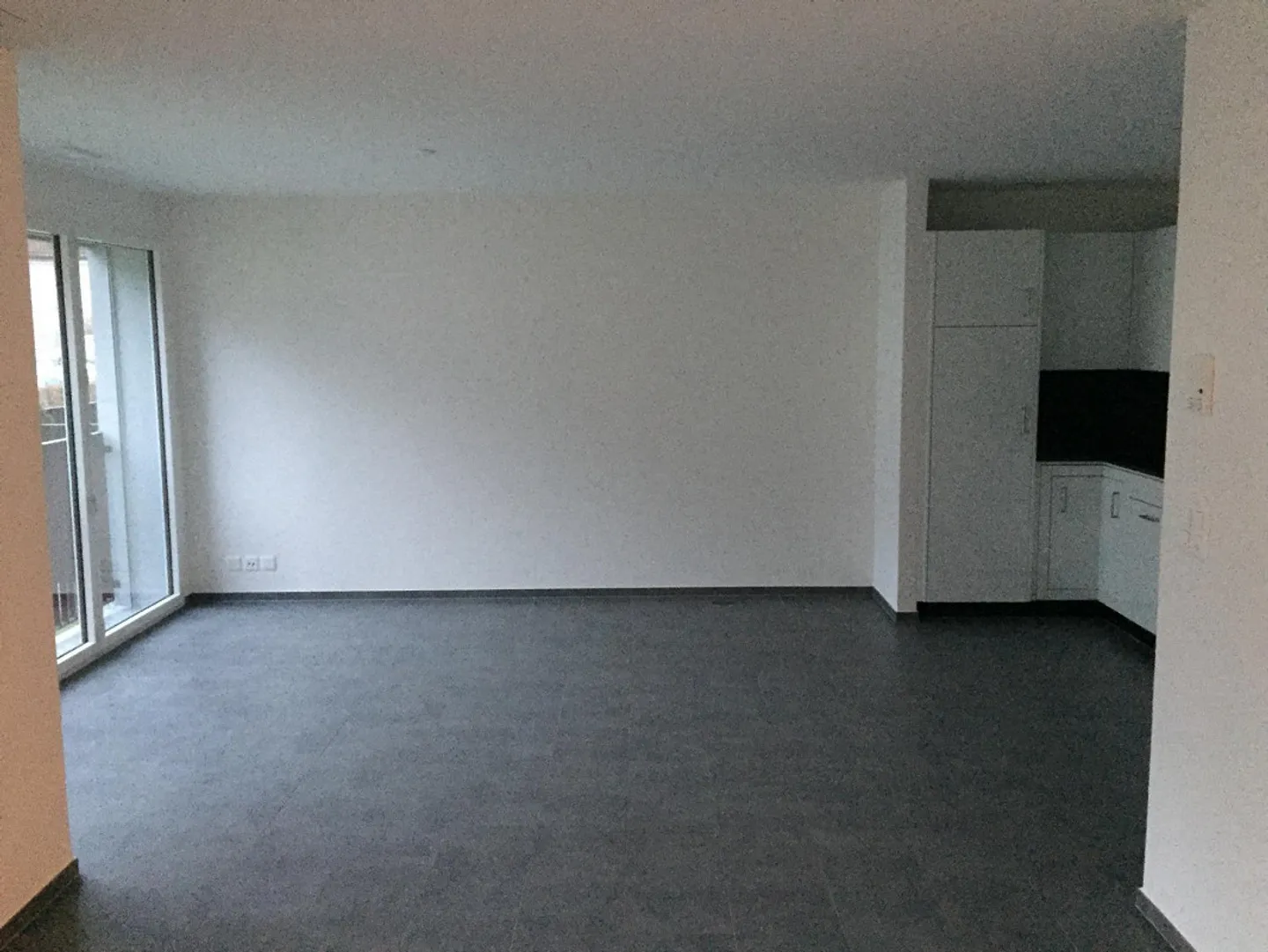 Beautiful, bright 2.5-room apartment in the Five Villages district - Photo 5 of 11