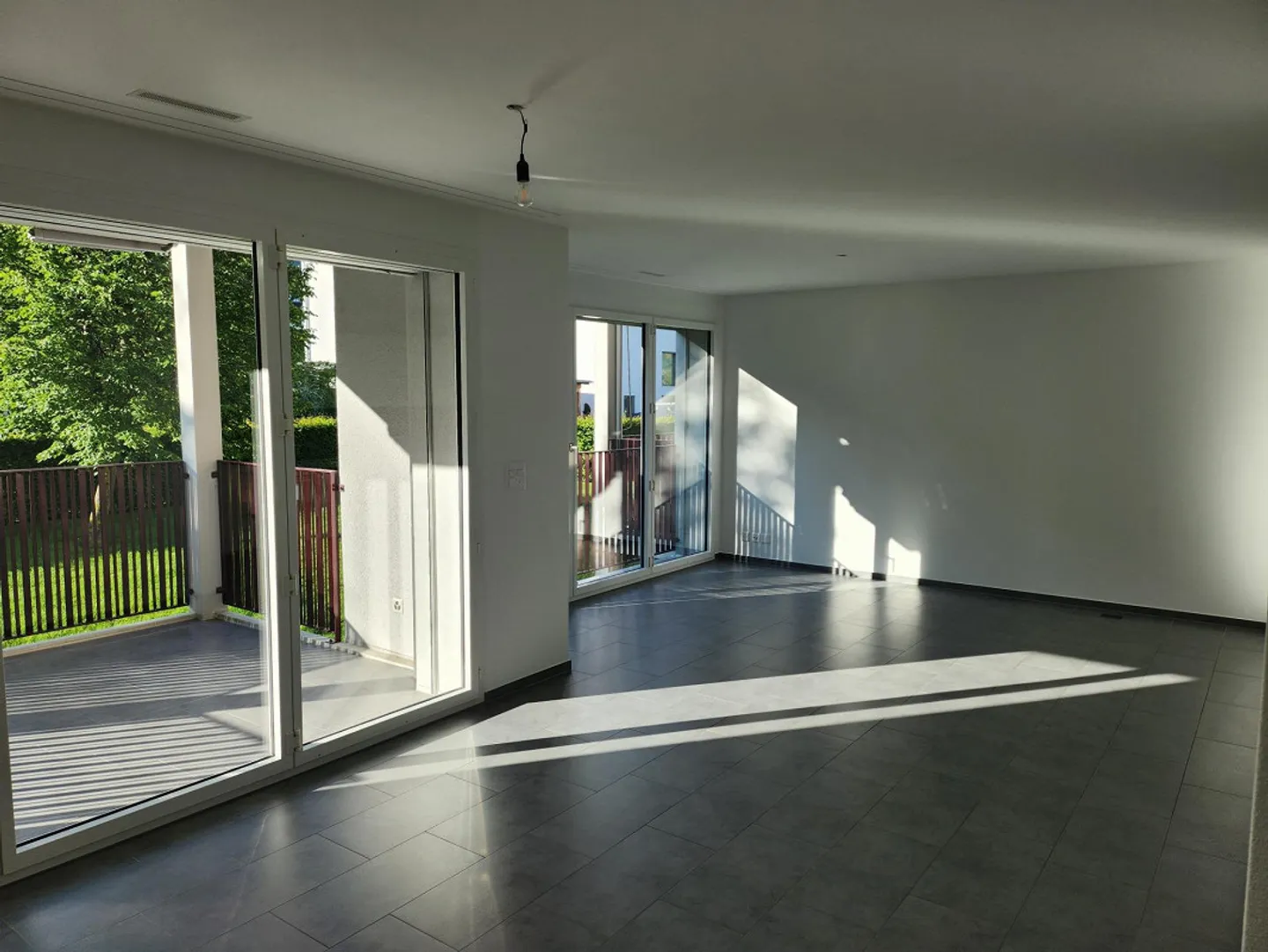 Beautiful, bright 2.5-room apartment in the Five Villages district - Photo 6 of 11