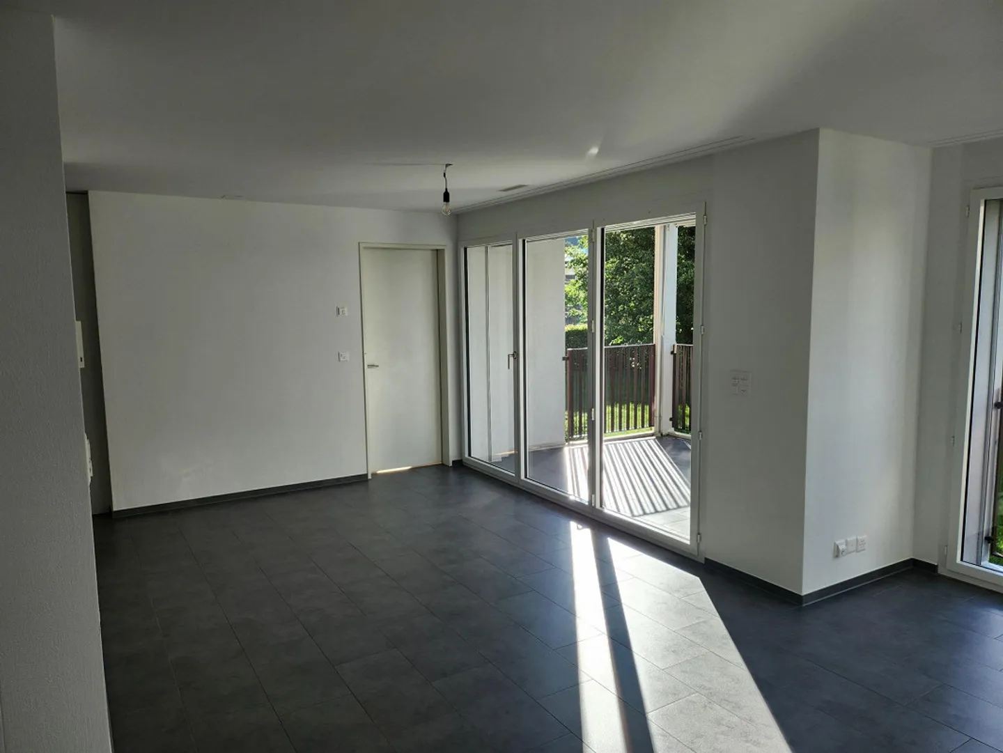 Beautiful, bright 2.5-room apartment in the Five Villages district - Photo 7 of 11