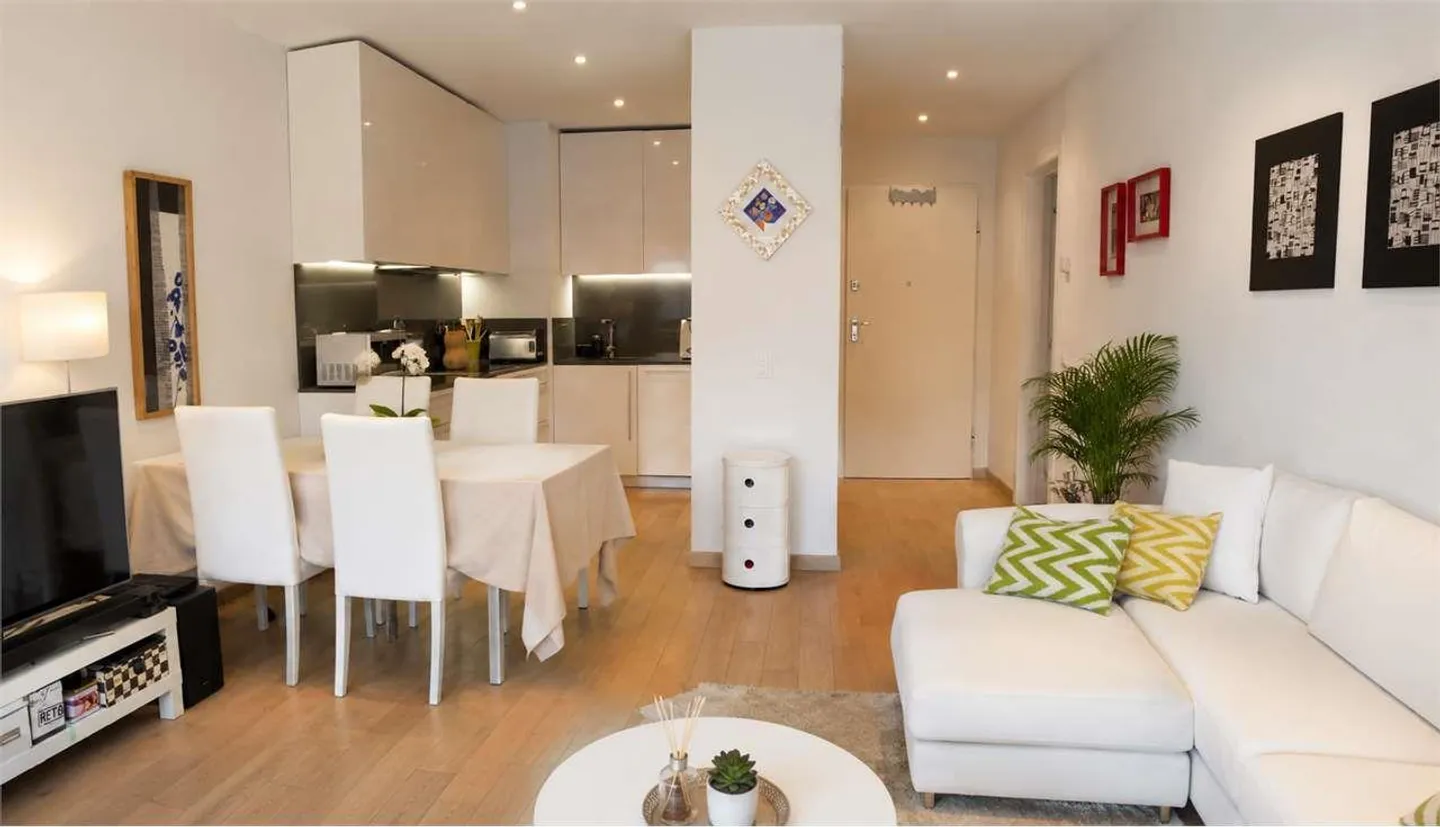 Massagno - Elegante appartamento di 2,5 locali in posizione strategica - Foto 2 von 7