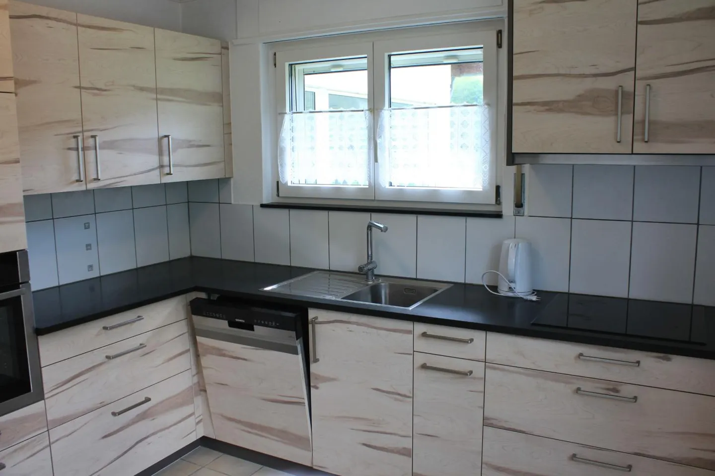 Charming Family Home in Quiet Area - Photo 3 of 17