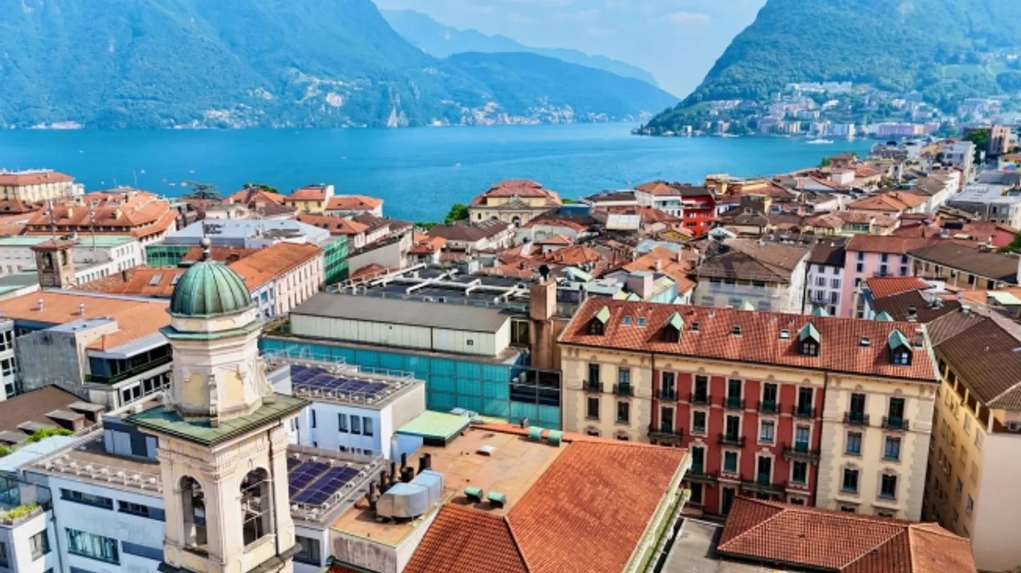 Elegant Duplex Penthouse in the Heart of Lugano - Photo 3 of 15
