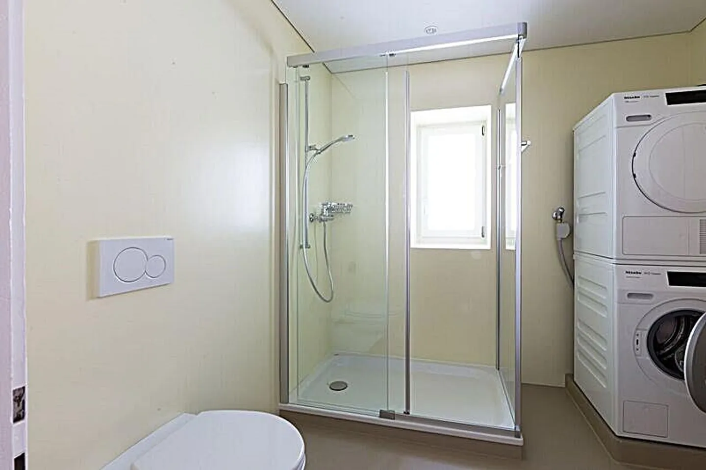 3 Room Apartment - Photo 5 of 10
