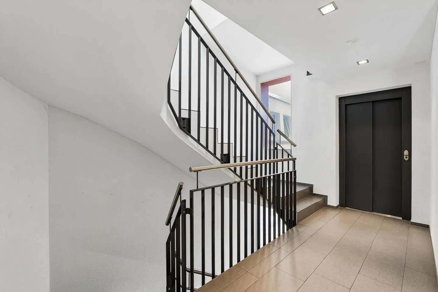 4.5 Room Maisonette Apartment in a Central Location in Rorschach - Photo 1 of 16