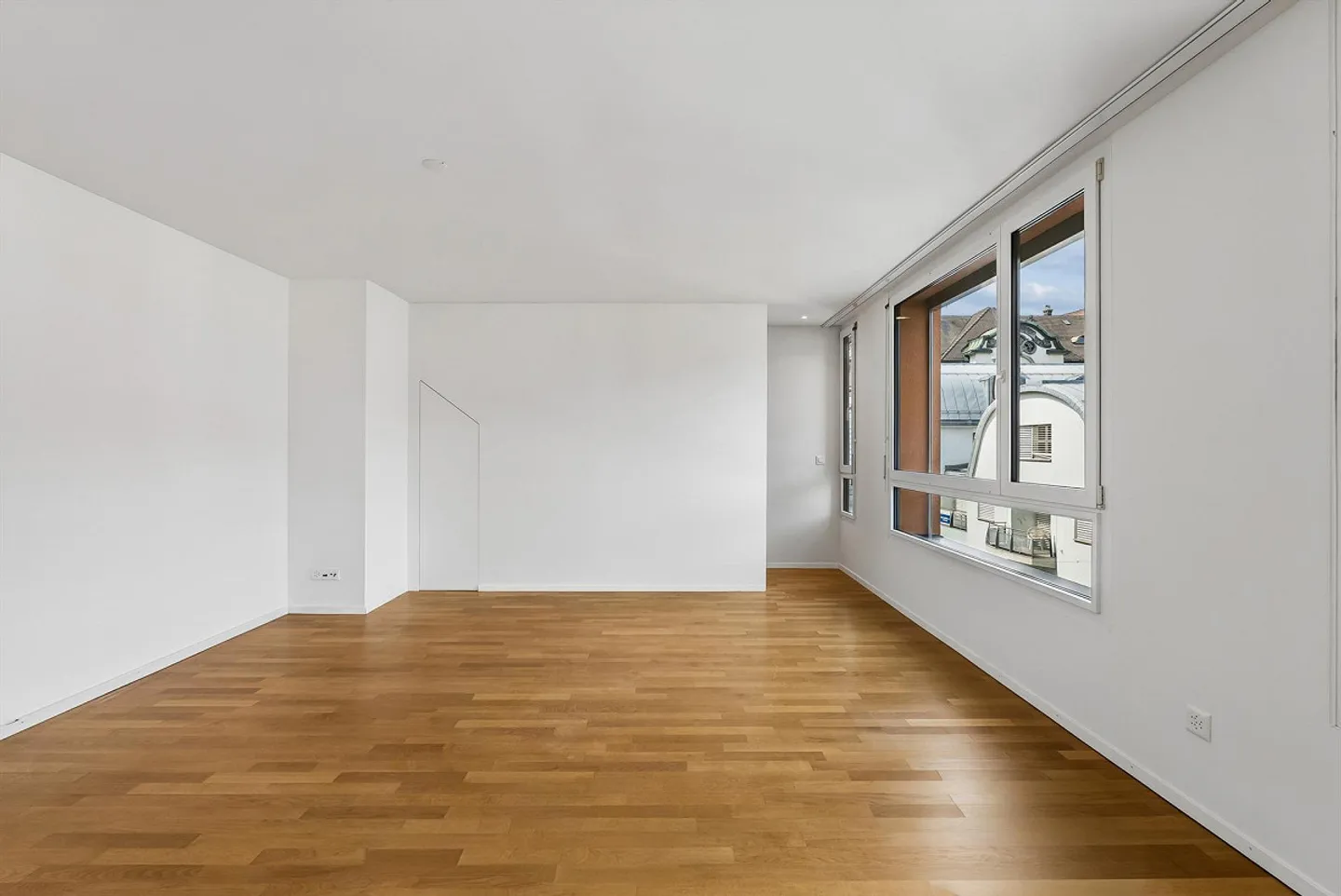 4.5 Room Maisonette Apartment in a Central Location in Rorschach - Photo 3 of 16