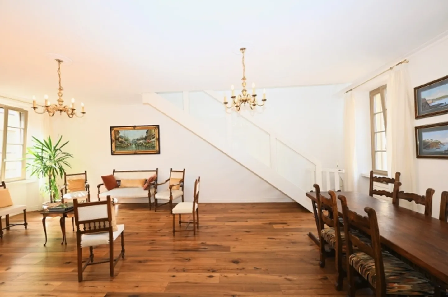 Elegant Duplex Penthouse in the Heart of Lugano - Photo 6 of 15
