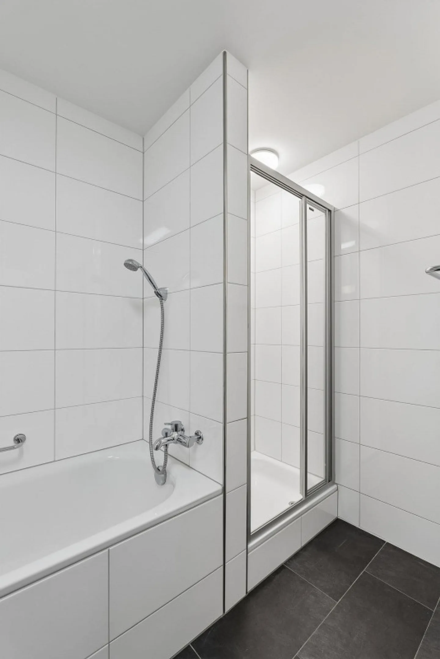 4.5 Room Maisonette Apartment in a Central Location in Rorschach - Photo 15 of 16