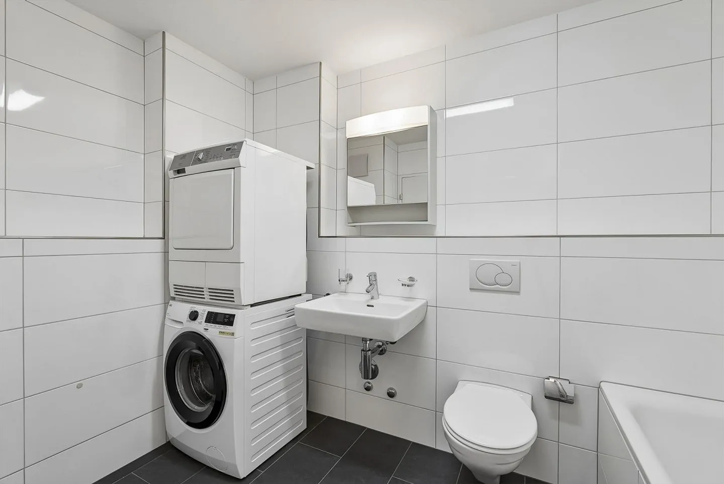 4.5 Room Maisonette Apartment in a Central Location in Rorschach - Photo 16 of 16