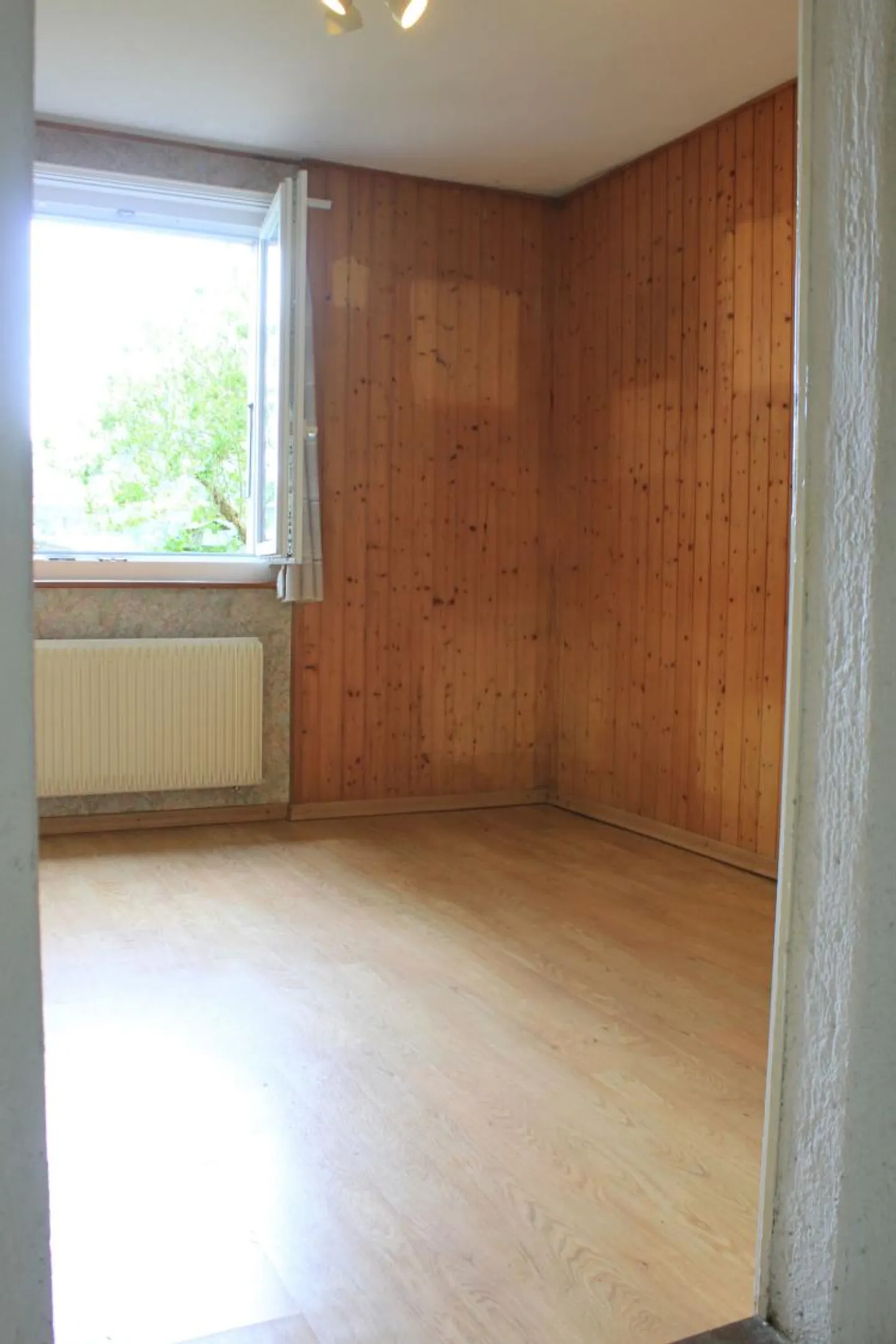Charming Family Home in Quiet Area - Photo 9 of 17