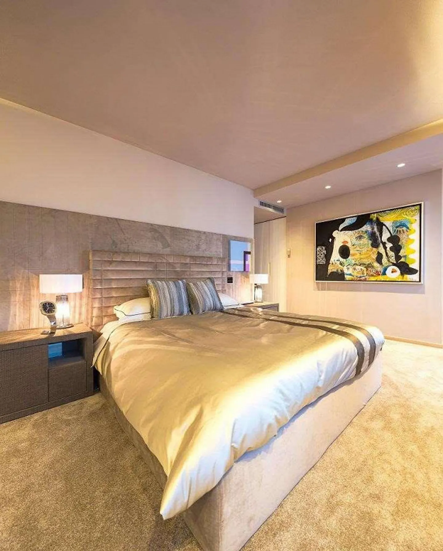 Elegante appartamento a 250 m2 dal lago - Foto 1 di 13