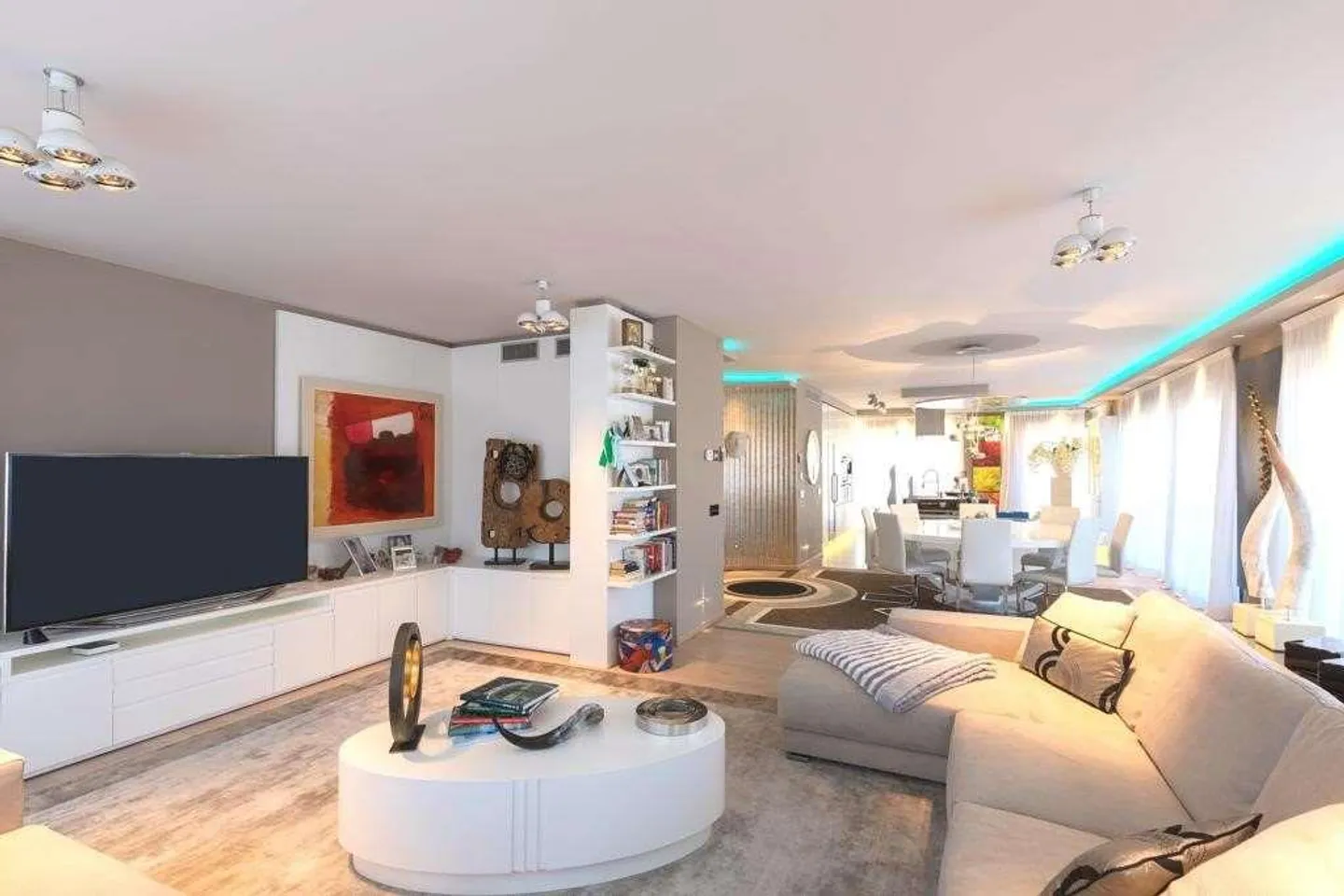 Elegante appartamento a 250 m2 dal lago - Foto 8 di 13