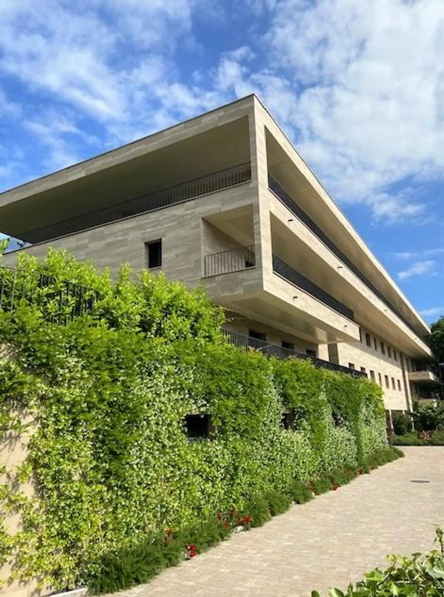 MONTAGNOLA DUE PASSI DA IN ZONA PRIVILEGIATA E TRANQUILLA - Foto 1 di 13