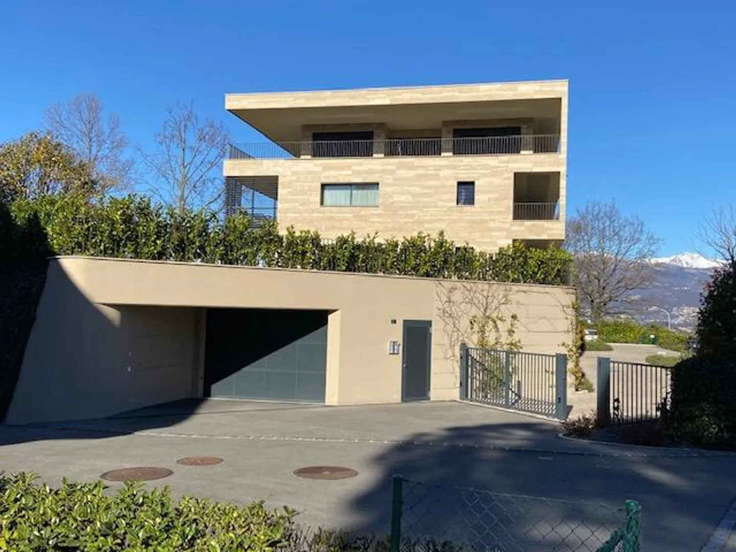 MONTAGNOLA DUE PASSI DA IN ZONA PRIVILEGIATA E TRANQUILLA - Foto 9 di 13