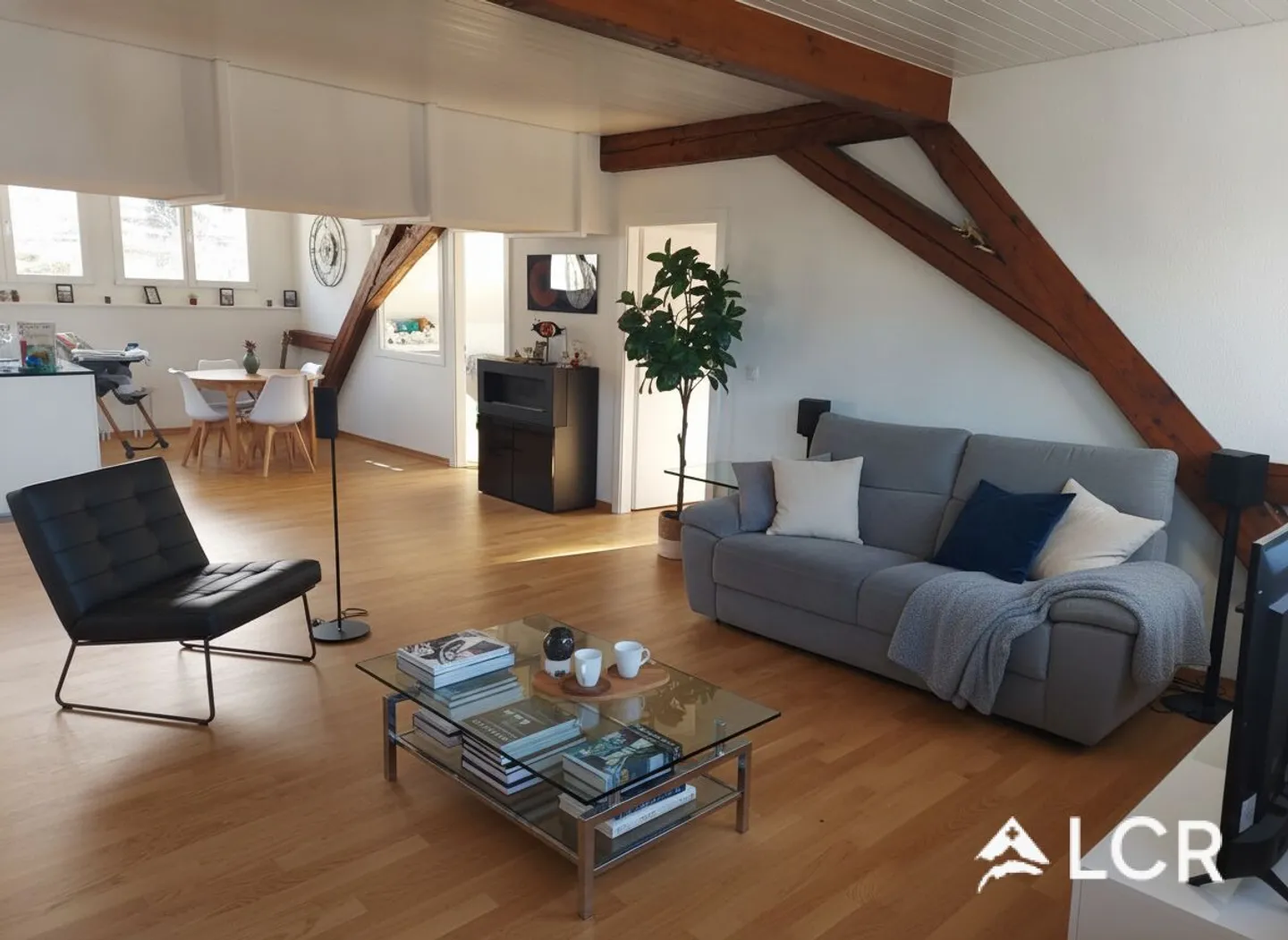 Schönes 4-Zimmer-Apartment in Chexbres - Photo 1 of 8