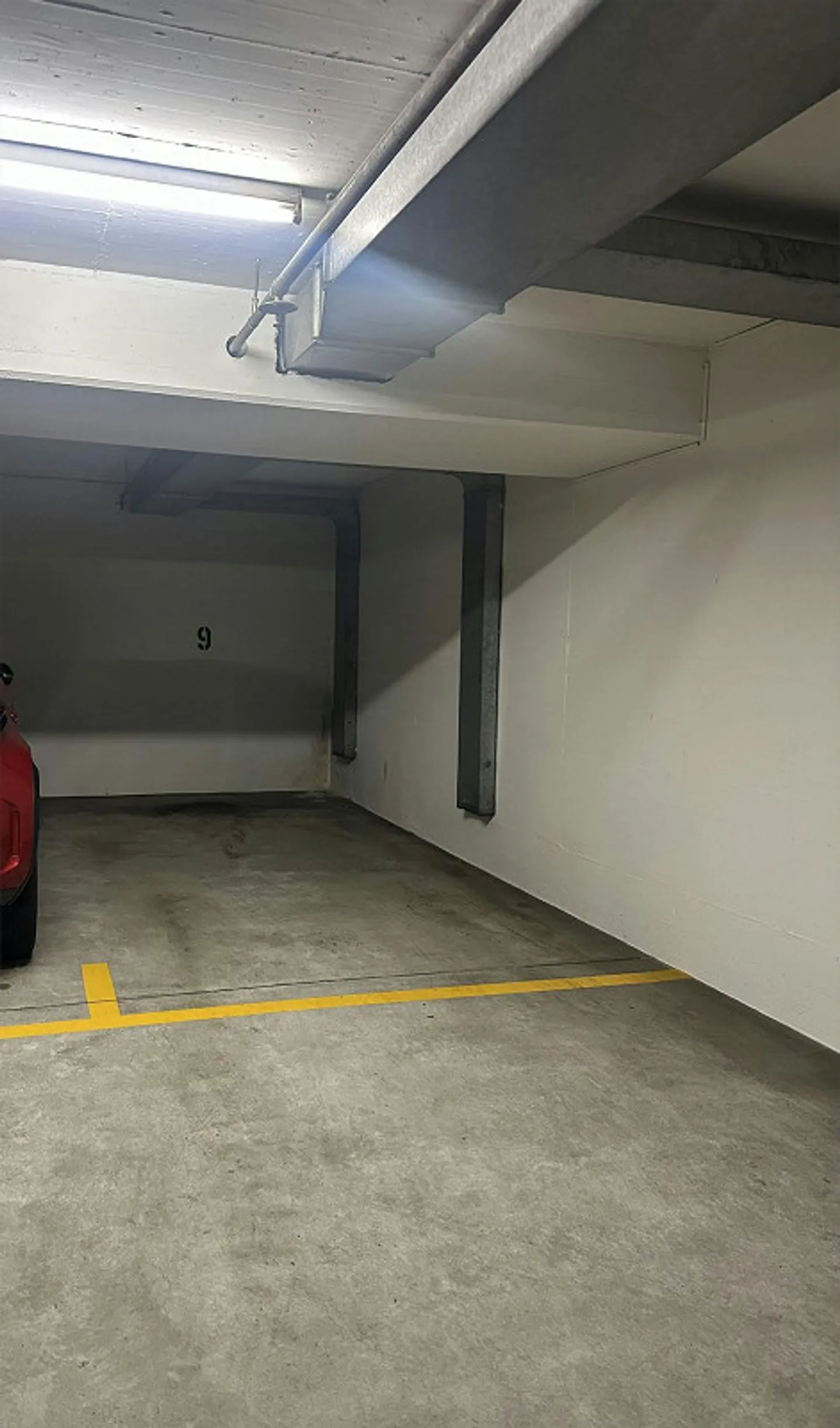 Parking space near Paradeplatz - Photo 2 of 2
