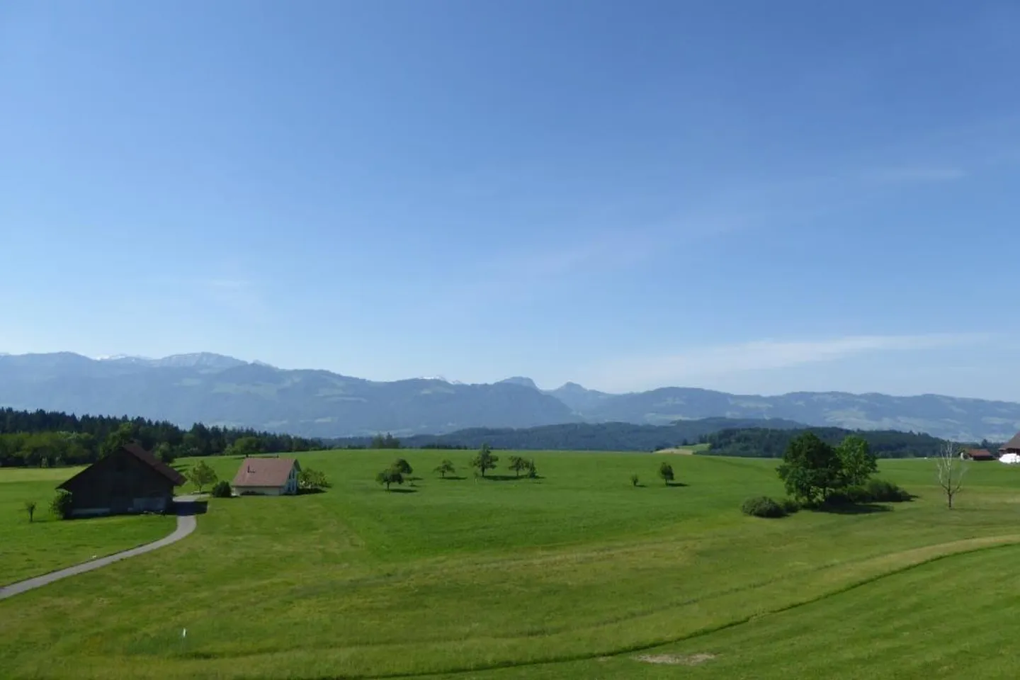Appartement de jardin moderne avec vue géniale ! - Photo 6 sur 7