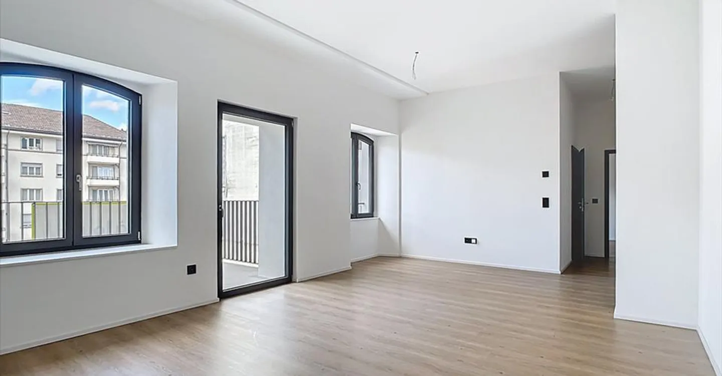 Apartment with framing 2.5 rooms with balcony - Photo 4 of 11