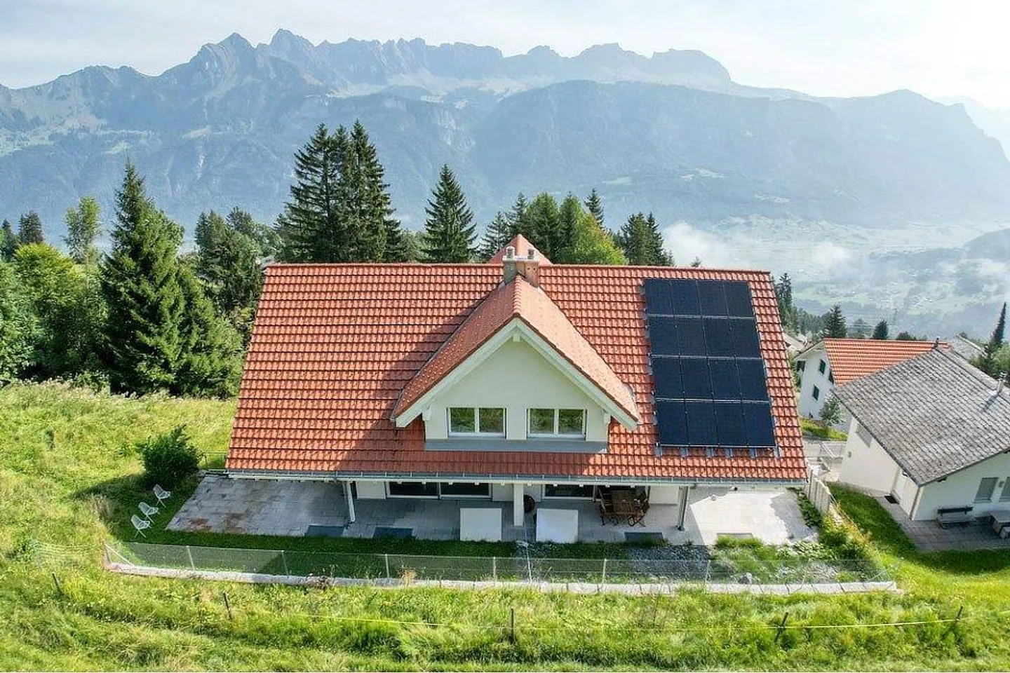 House section with apartment or both house sections - Photo 4 of 12