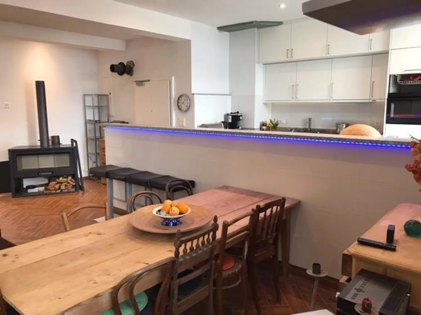 Contemporary 4.5-room apartment for sale in renovated building - Photo 2 of 11