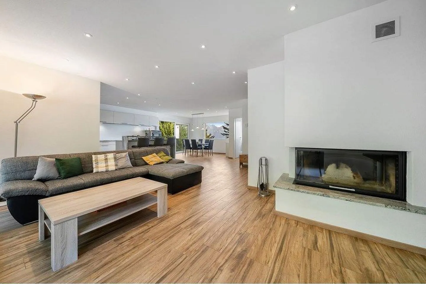 House section with apartment or both house sections - Photo 9 of 12