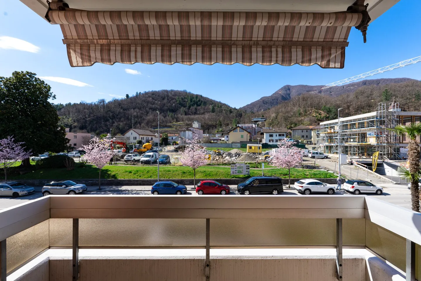 LOSONE - Espace commercial lumineux et polyvalent en position centrale - Photo 13 sur 14