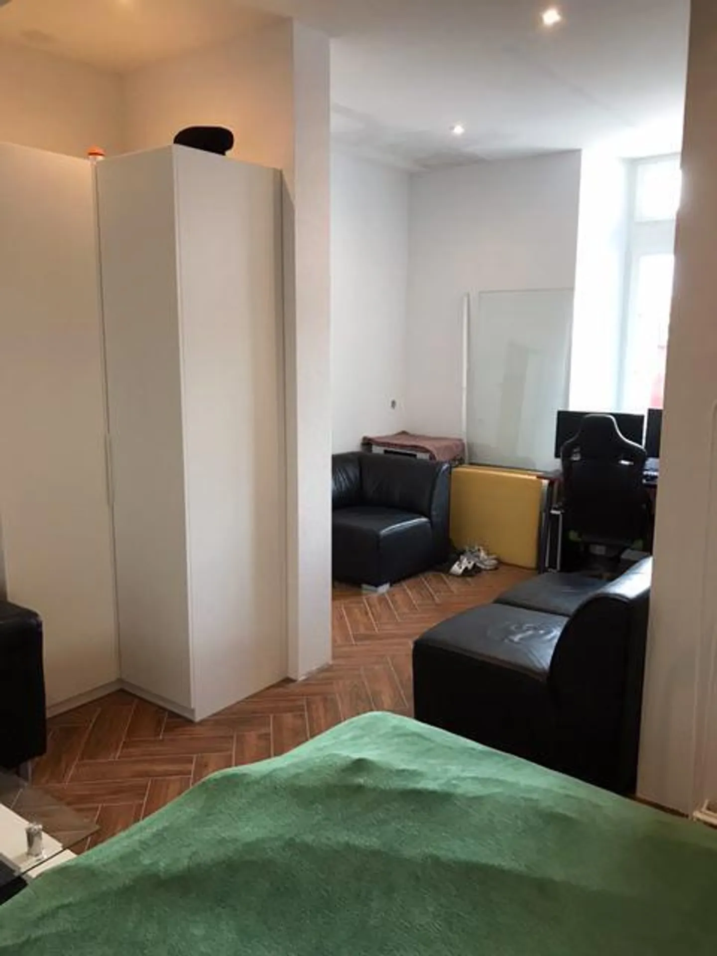 Contemporary 4.5-room apartment for sale in renovated building - Photo 8 of 11