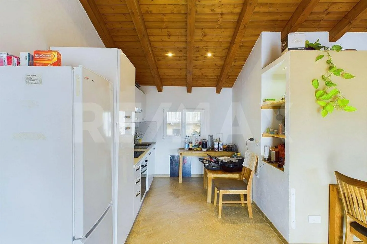 Nuova casa di nucleo con tre appartamenti. Buon investimento! - Foto 6 di 13