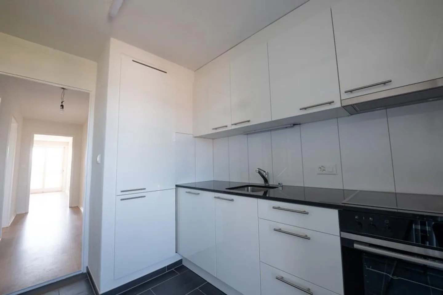 Appartamento 4 locali in affitto a Spreitenbach - Foto 3 di 13