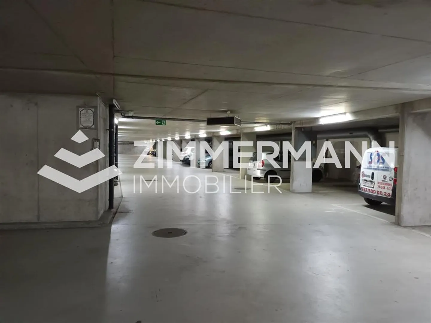 Parking intérieur - Photo 3 sur 3