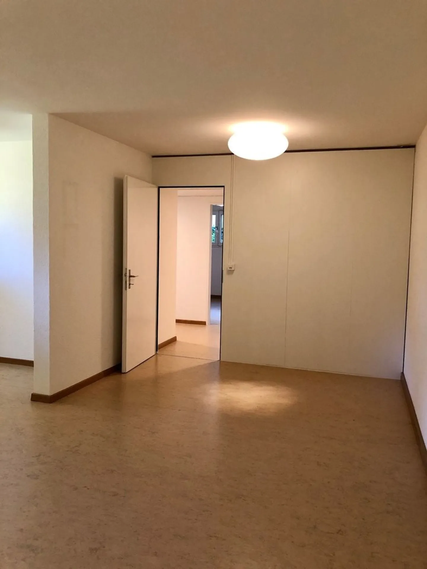 Atelier in affitto in un quartiere tranquillo! - Foto 5 di 9