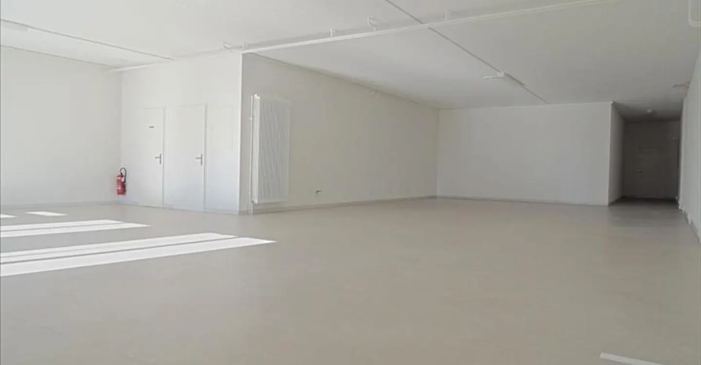 160m2 office and commercial premises for rent - Photo 4 of 9