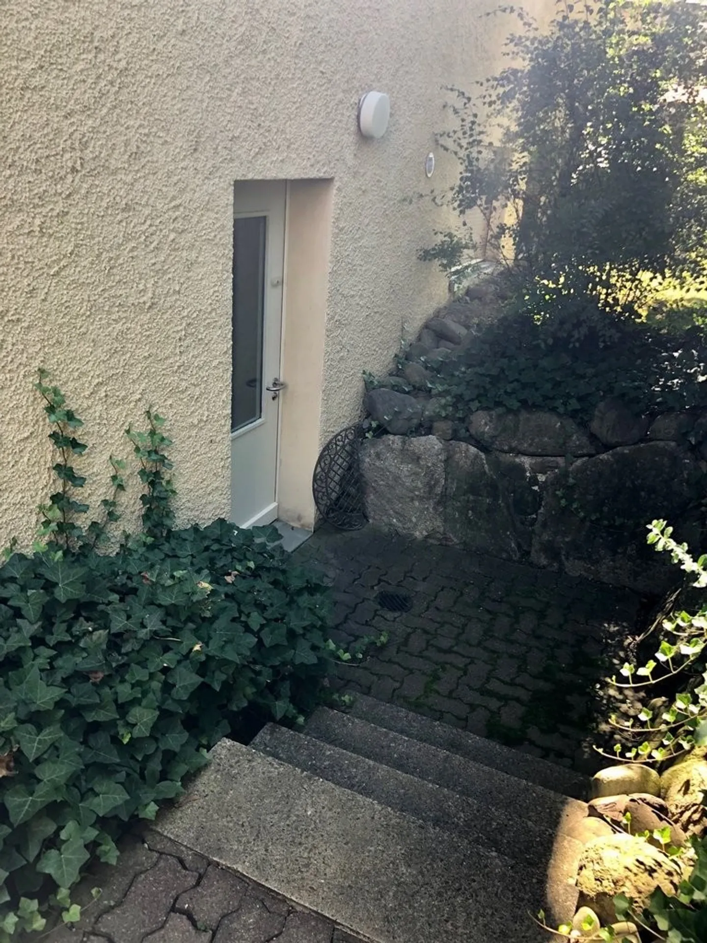 Atelier in affitto in un quartiere tranquillo! - Foto 8 di 9