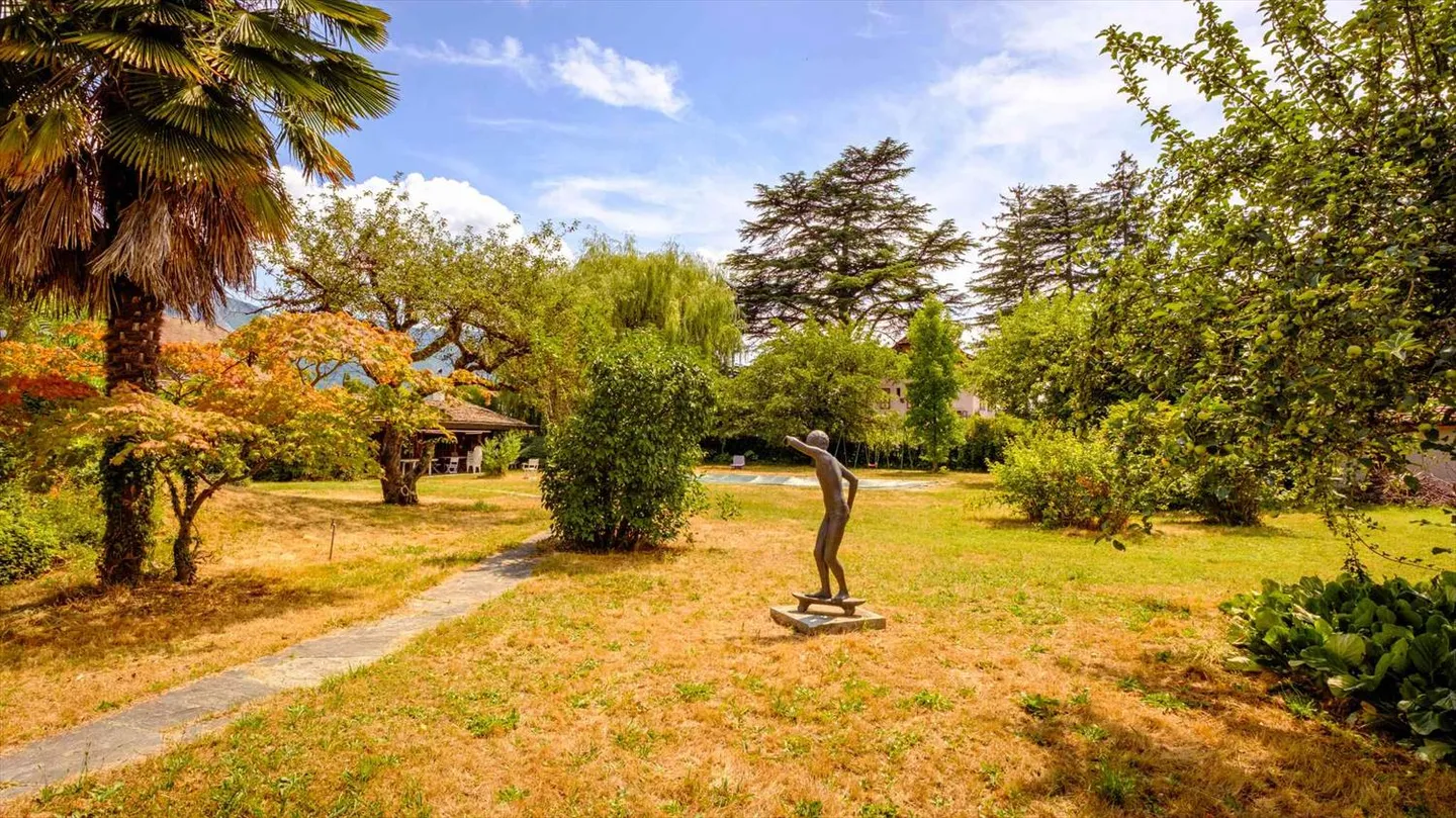 In esclusiva: Proprietà di oltre 4.200 m2 vicino al centro città - Foto 4 di 6