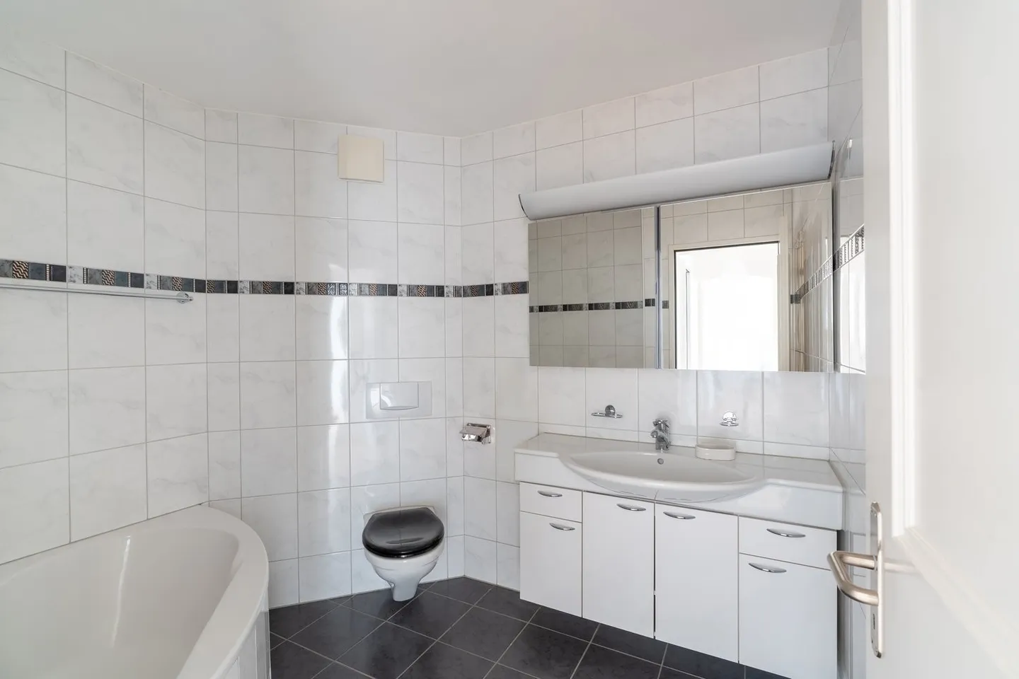 Bright 3.5-room terrace apartment - available immediately - Photo 6 of 12