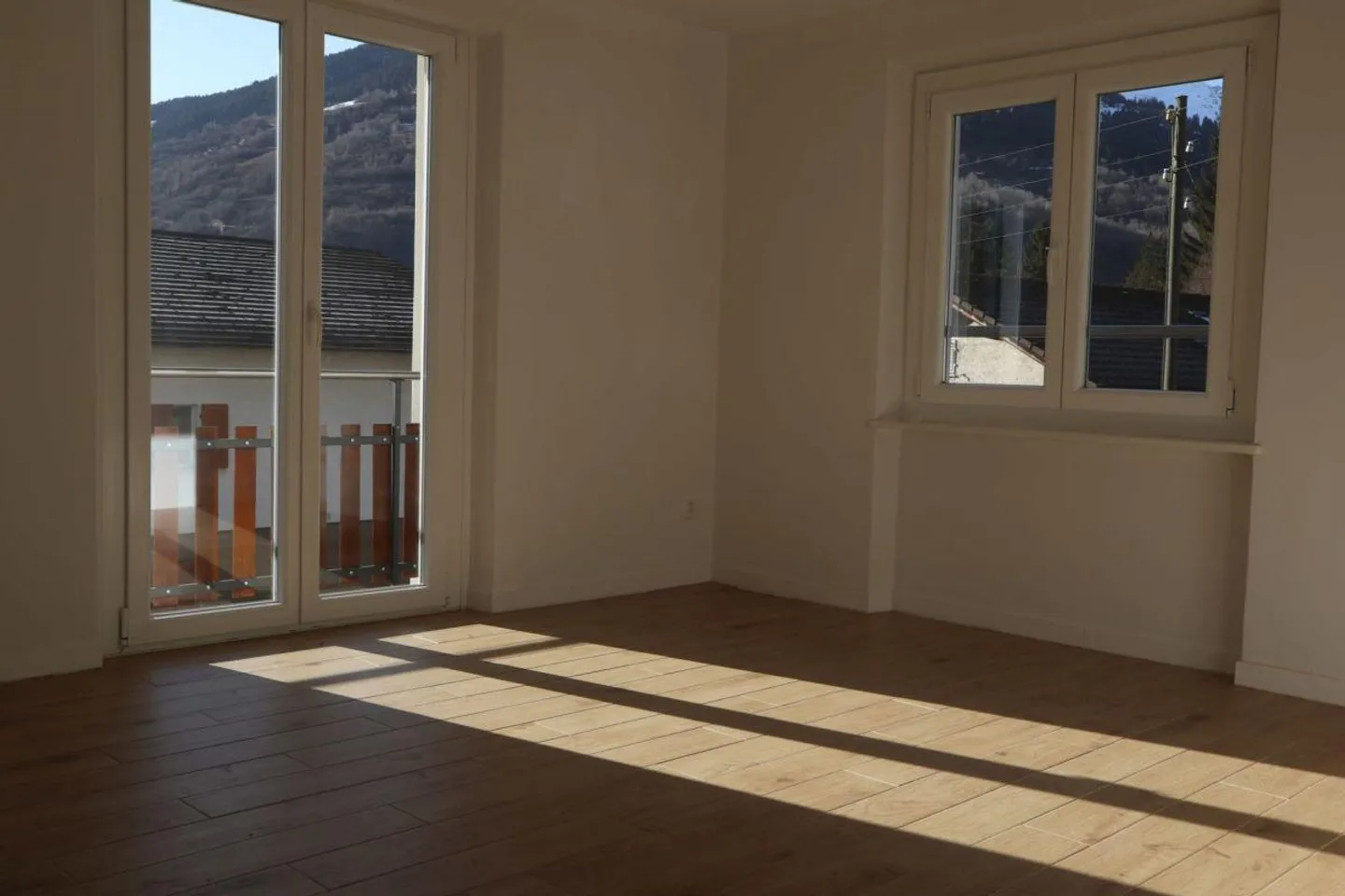 Maison de location intéressante et nouvelle dans le vert, Olivone - Photo 2 sur 5